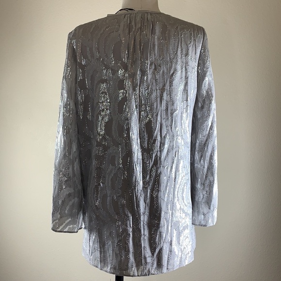 Ariel Metallic Top In Pale Steel/silver size small NWT - Picture 9 of 17